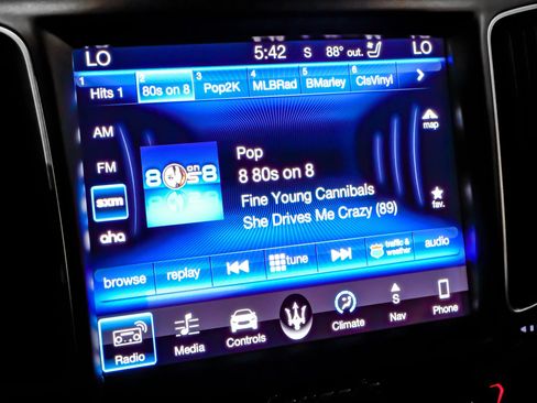 Used 2018 Maserati Levante S GranLusso AWD/4WD image 22