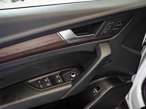 Used 2023 Audi Q5 2.0T Premium image 22