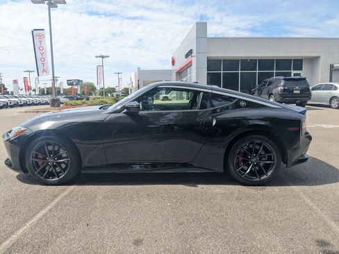 Used 2024 Nissan Z Performance w/ Floor Mat Package RWD image 6