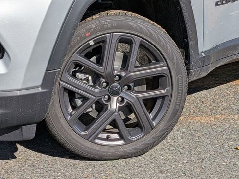 New 2026 Jeep Compass Limited image 9