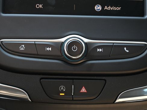 Used 2022 Chevrolet Equinox LT image 27