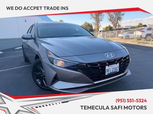 Used 2023 Hyundai Elantra Blue image 1