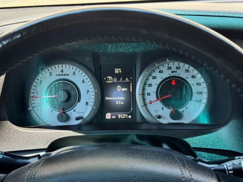 Used 2017 Toyota Sienna SE w/ SE Preferred Package FWD image 27