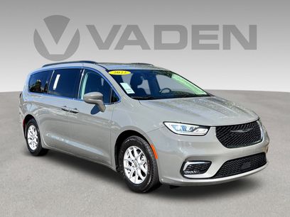 Used 2022 Chrysler Pacifica Touring-L