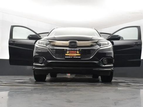 Used 2022 Honda HR-V Sport image 11