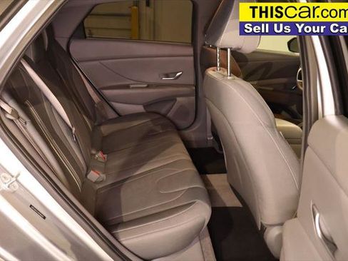 Used 2022 Hyundai Elantra SEL image 22