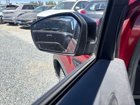 Used 2017 Ford Escape Titanium FWD image 20