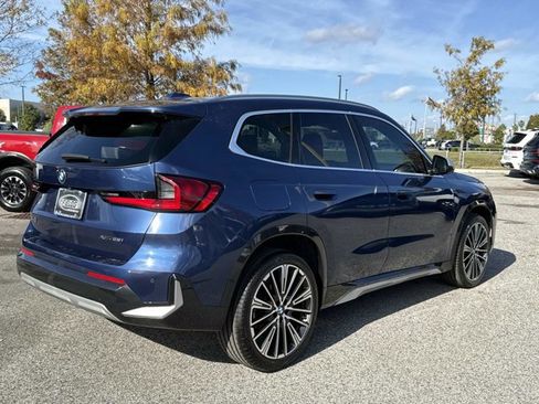 Used 2023 BMW X1 xDrive28i w/ Premium Package image 3