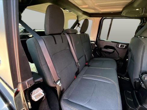 Used 2024 Jeep Wrangler Unlimited AWD/4WD image 20