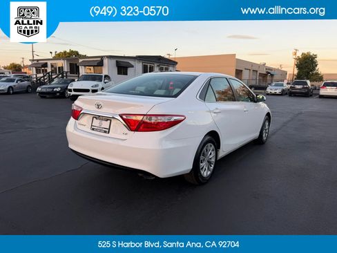 Used 2015 Toyota Camry LE FWD image 4