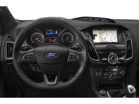 Used 2015 Ford Focus ST FWD image 4