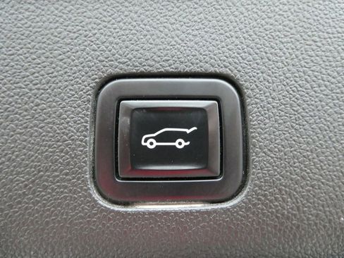 Certified 2023 GMC Yukon AT4 w/ AT4 Premium Package image 19