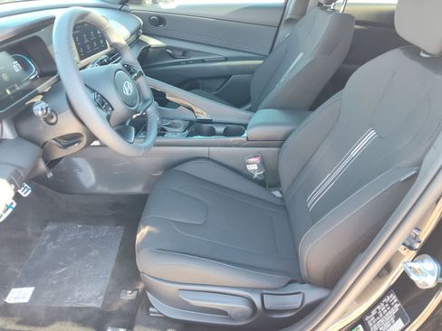 Used 2026 Hyundai Elantra SEL Sport Premium image 11