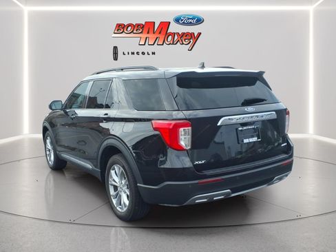 Used 2024 Ford Explorer XLT w/ Equipment Group 202A AWD/4WD image 7