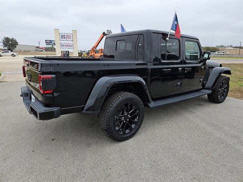 Certified 2023 Jeep Gladiator Overland image 7