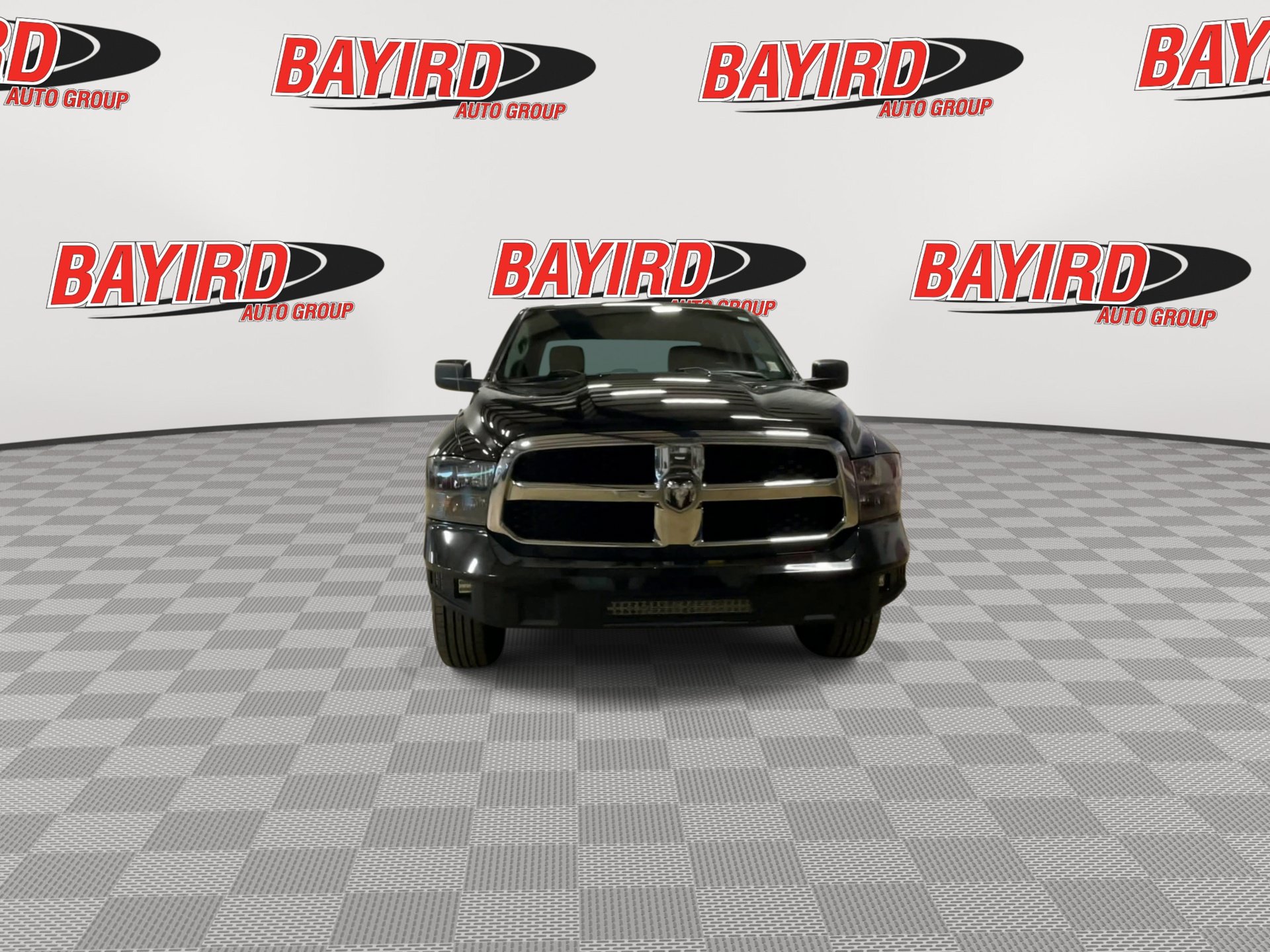 Used 2022 RAM 1500 Classic SLT AWD/4WD image 3