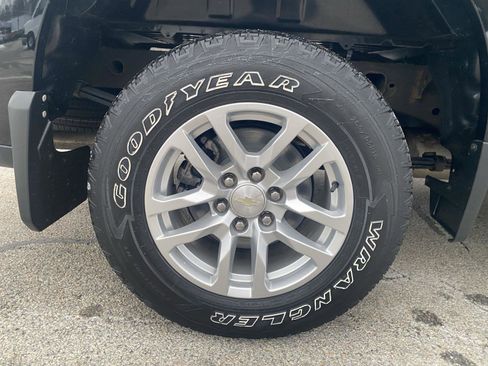 Used 2020 Chevrolet Silverado 1500 LT w/ All-Star Edition image 10