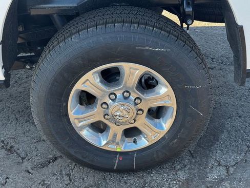 New 2026 RAM 2500 Big Horn AWD/4WD image 11