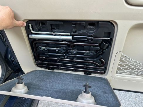 Used 2003 Lexus GX 470 image 38