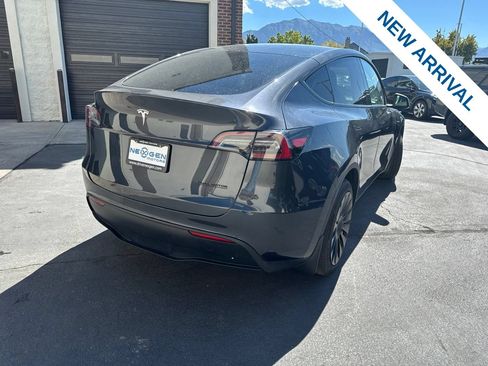 Used 2024 Tesla Model Y Long Range AWD/4WD image 7