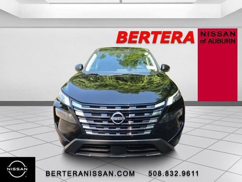 Used 2026 Nissan Rogue SV AWD/4WD image 3
