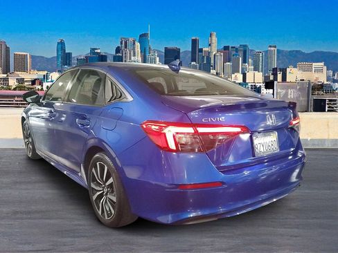 Used 2022 Honda Civic EX image 5