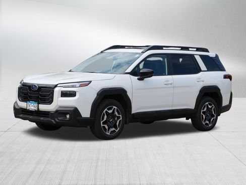 Certified 2026 Subaru Outback Touring AWD/4WD image 3