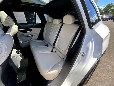 Used 2026 Mercedes-Benz GLC 300 4MATIC image 24