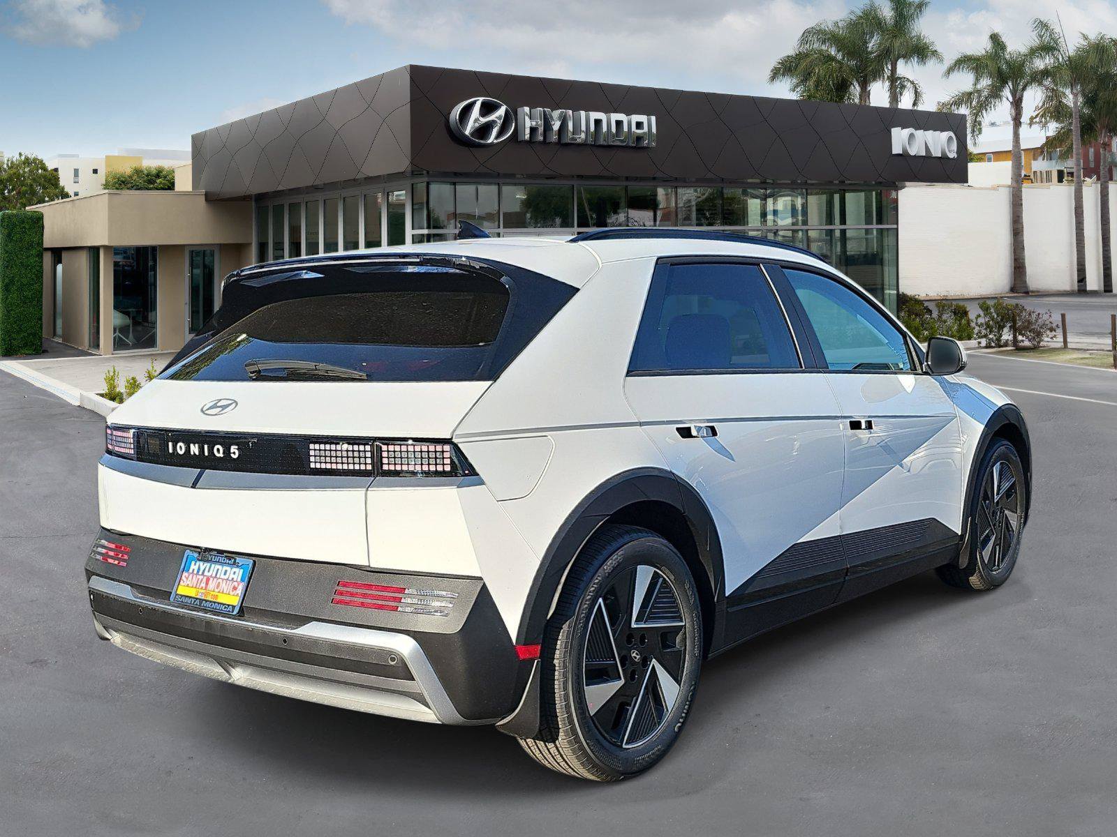 New 2027 Hyundai Ioniq 5 SEL RWD image 3