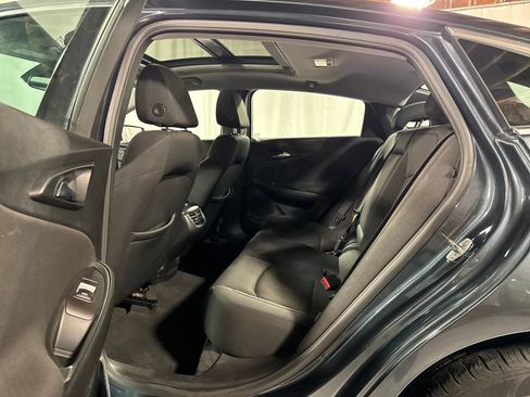 Used 2021 Chevrolet Malibu LT FWD image 5