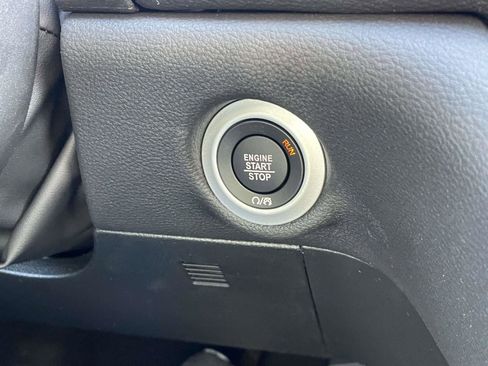 New 2026 Chrysler Pacifica Select image 15