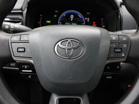 New 2026 Toyota Camry LE AWD/4WD image 28