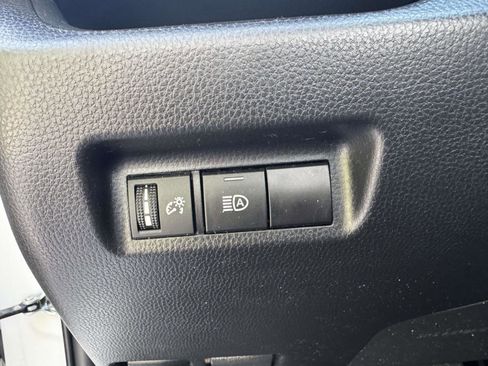 Used 2023 Toyota RAV4 LE AWD/4WD image 19