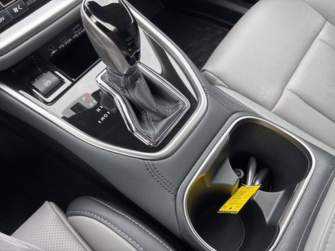 Used 2025 Subaru Outback Limited image 19