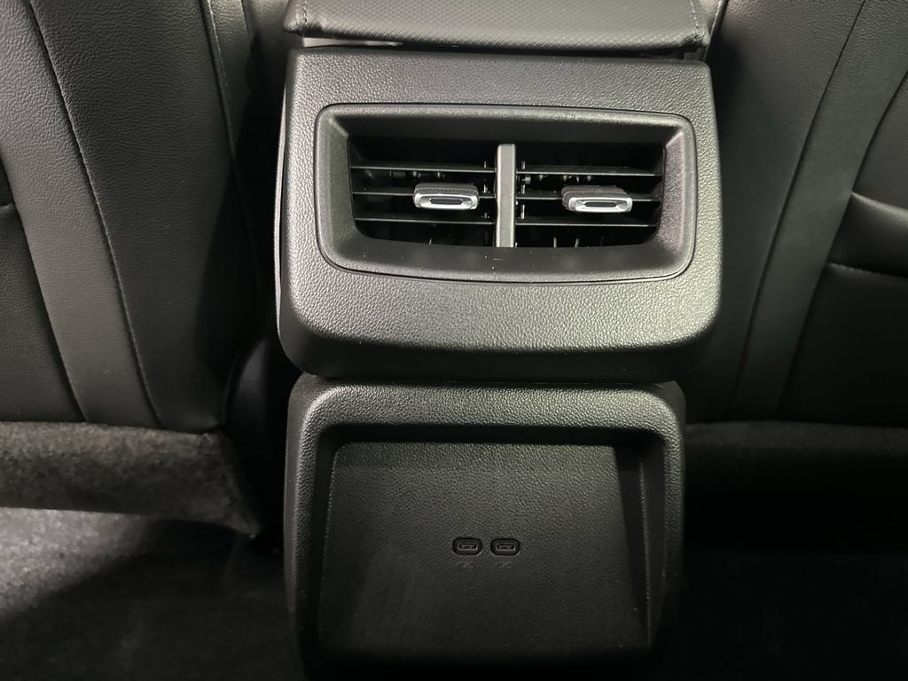 Used 2024 Chevrolet Equinox EV RS FWD image 22