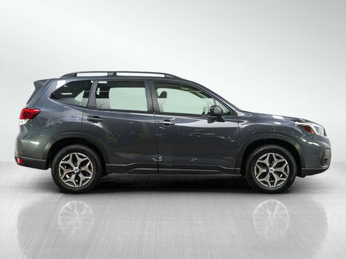 Used 2021 Subaru Forester Premium AWD/4WD image 6