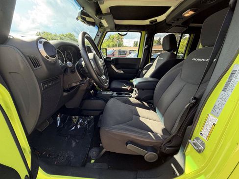 Used 2016 Jeep Wrangler Unlimited Rubicon AWD/4WD image 11