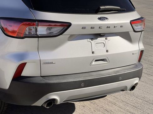 Used 2020 Ford Escape SEL image 6
