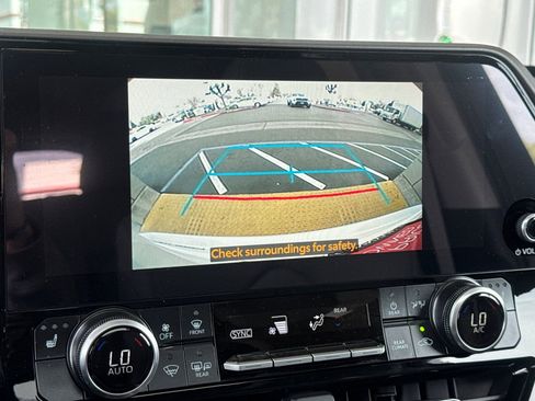 New 2026 Toyota Highlander XLE image 21