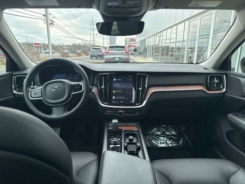 Certified 2025 Volvo V60 B5 Cross Country Plus AWD/4WD image 15