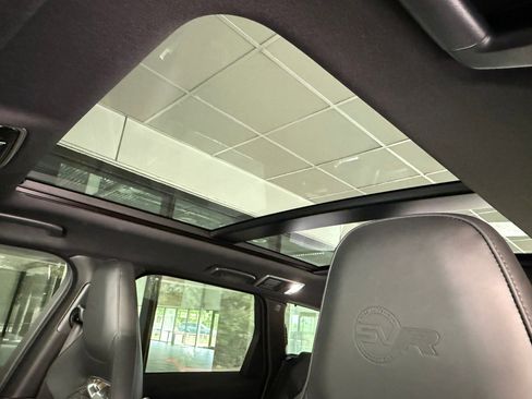 Used 2022 Land Rover Range Rover Sport SVR image 14