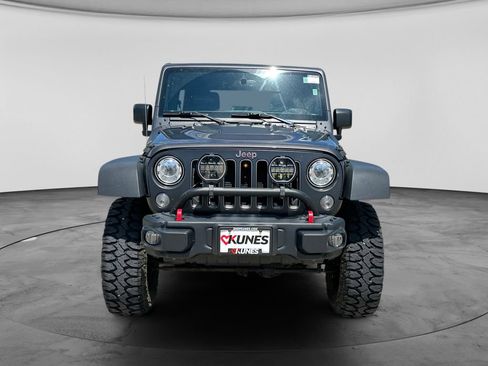 Used 2018 Jeep Wrangler Unlimited Rubicon w/ Connectivity Group AWD/4WD image 2