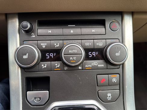 Used 2016 Land Rover Range Rover Evoque SE image 50