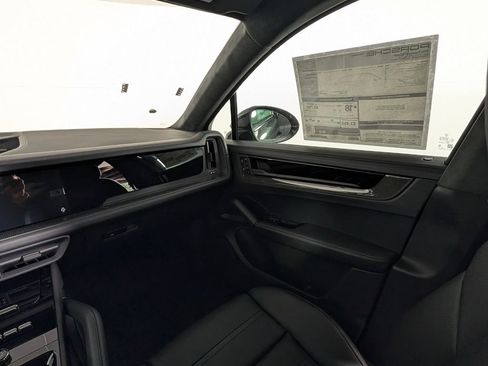 New 2026 Porsche Cayenne GTS AWD/4WD image 23