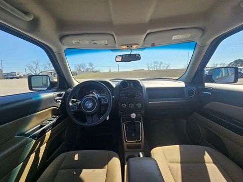 Used 2016 Jeep Patriot Latitude image 12