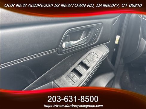 Used 2023 Nissan Rogue SL AWD/4WD image 10