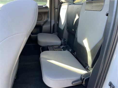 Used 2019 Toyota Tacoma SR image 22