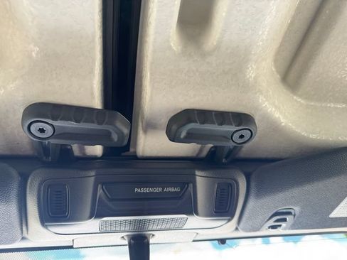 Used 2024 Jeep Gladiator Sport AWD/4WD image 26