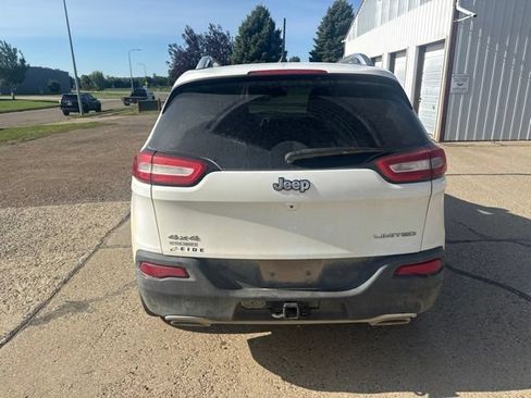 Used 2016 Jeep Cherokee Limited w/ Trailer Tow Group AWD/4WD image 9