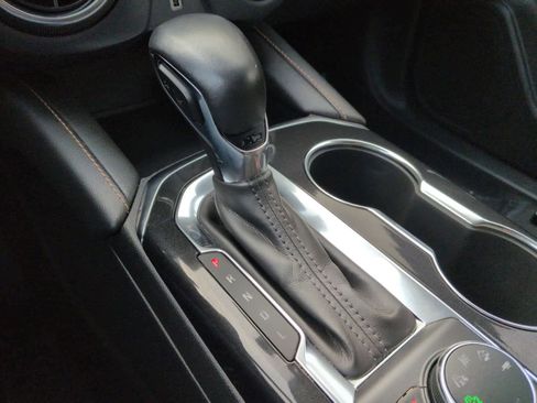 Used 2022 Chevrolet Blazer Premier image 35